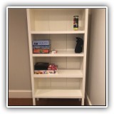 F94. White painted bookcase